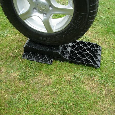 Milenco Stacka Level 3 levelling ramp with tyre saver for stabilising caravans and motorhomes on uneven ground – Why Milenco Stacka Level 3 Superior Levelling System with Tyre Saver – Caravan & Motorhome Level Ramp Set is Essential for Comfortable...