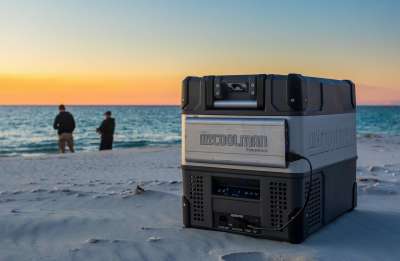 myCOOLMAN PowerPack – Magnetic Portable Battery for myCOOLMAN Fridge/Freezers – Cordless Cooling