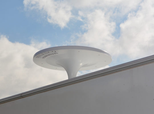 Milenco Power 900L Antenna – Omni-Directional TV/DAB/FM Aerial with Low-Noise Amplifier – 12V - Milenco caravan and motorhome accessories created to improve comfort, protection and everyday touring convenience - My Milenco