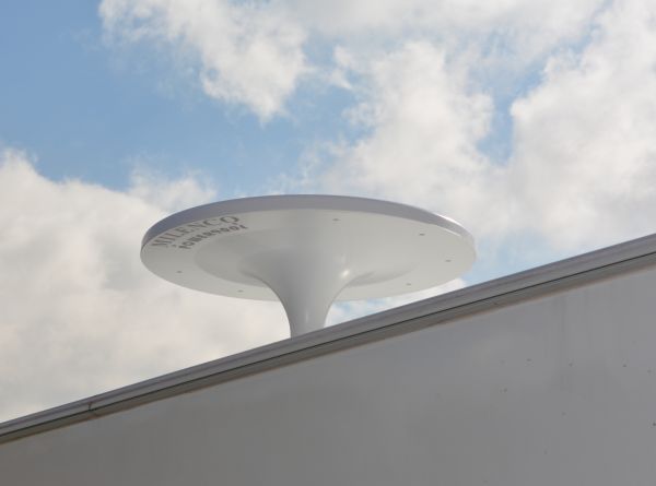 Milenco Power 900L Antenna – Omni-Directional TV/DAB/FM Aerial with Low-Noise Amplifier – 12V