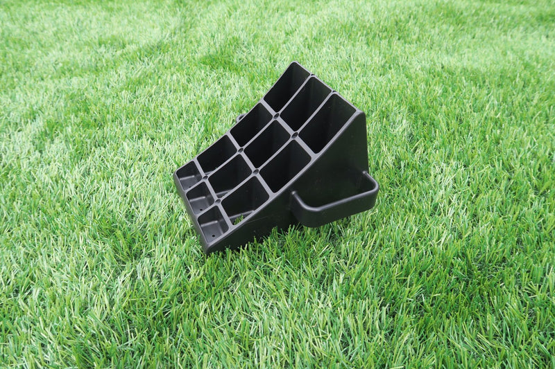 Milenco MGI Wedge Levels with Chock – Pair of Wheel Levelling Ramps with Matching Chocks