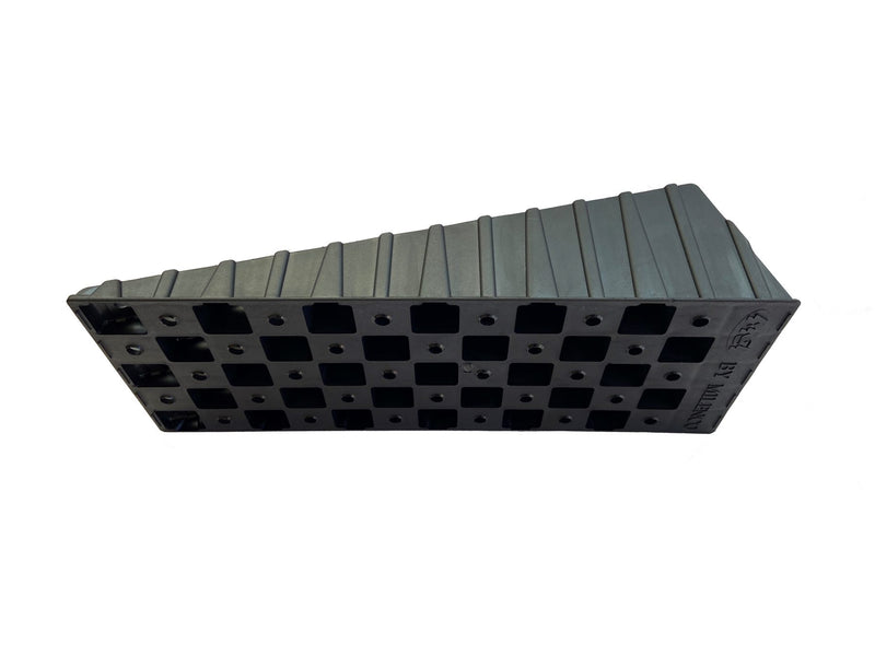 Milenco MGI Wedge Level XL – Pair of Wheel Levelling Ramps – 66 x 21.5 x 15 cm – 1000 kg per Wheel (6637)