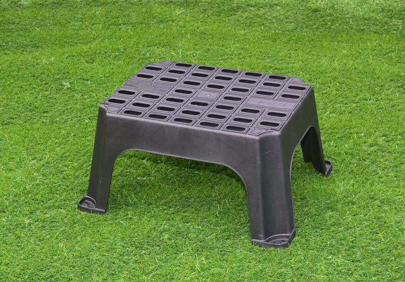 Milenco MGI Giant Single Plastic Step – Extra-Safe Non-Slip Caravan & Motorhome Step (200kg, Recycled, Made in UK)
