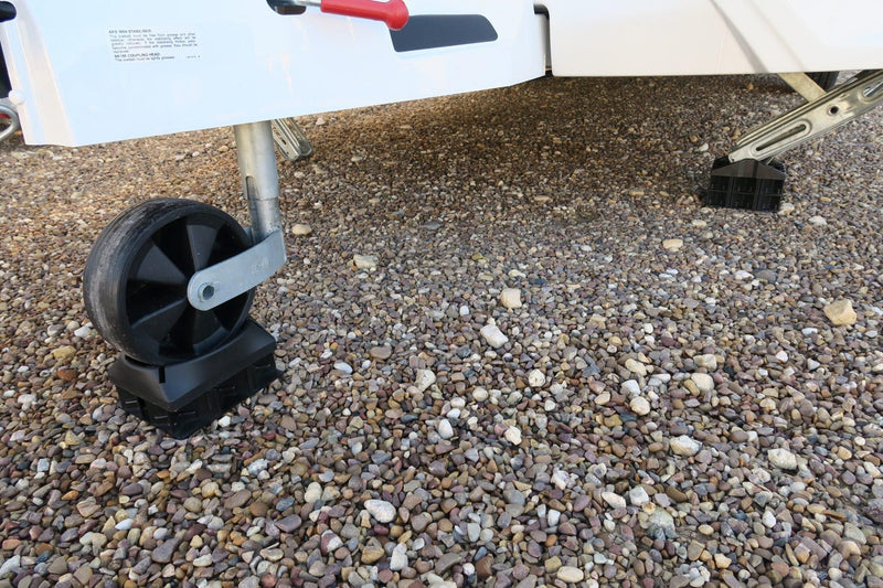 Milenco Jockey Pocket – Caravan Jockey Wheel Support for Soft Ground (Use with Stacka Levels)