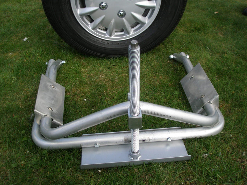 Milenco Lightweight Aluminium Wheel Leveller with Ratchet & Carry Case – 1000kg Per Wheel (Caravan 2000kg / Motorhome 4000kg)