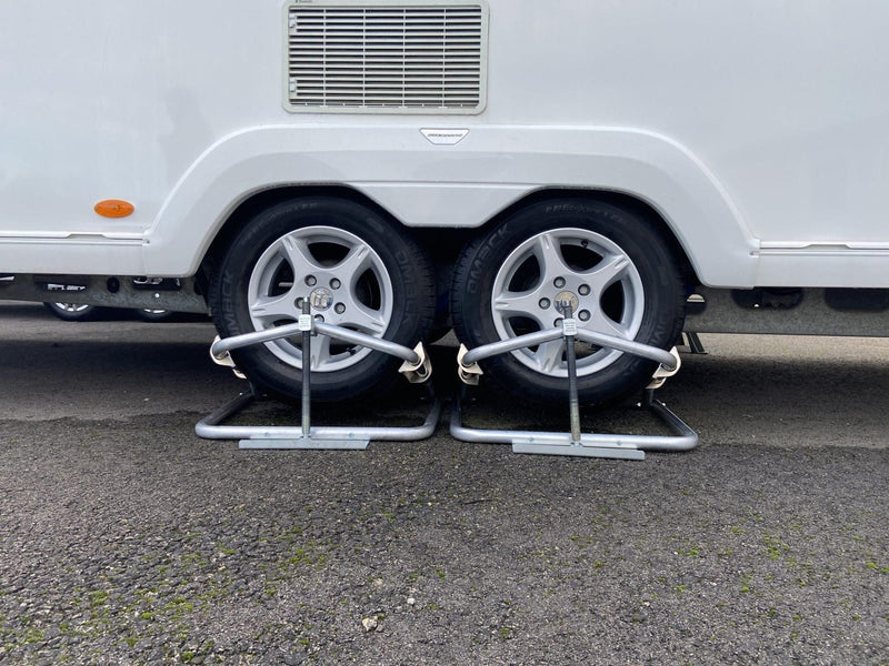 Milenco Lightweight Aluminium Wheel Leveller with Ratchet & Carry Case – 1000kg Per Wheel (Caravan 2000kg / Motorhome 4000kg)