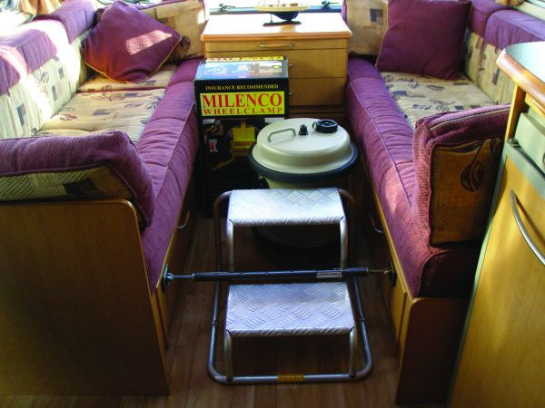 Milenco Cargo Bar – Small Telescopic Load Retainer 0.50–0.91m (20–36") for Caravans, Cars & Vans