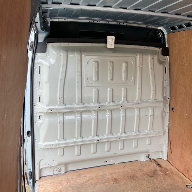 Milenco Remote Alarm – 12V Wireless Vehicle Alarm with Code-Hopping Remote & Panic Feature