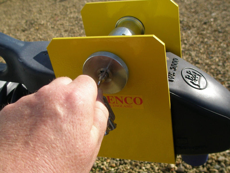 Milenco Super Heavy-Duty Winterhoff WS3000 Hitch Lock – SCM & Sold Secure Approved (Carry Case & 3 Keys)