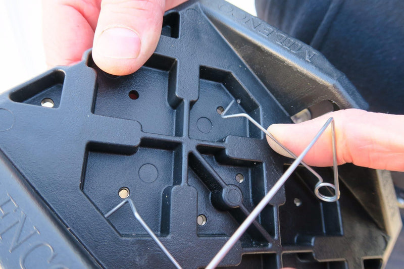 Milenco Stacka Corner Feet (Set of 4) – Rattle-Proof, Spring-Loaded Corner Steady Feet for Caravans