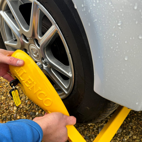 Milenco Wraith 3 Caravan Wheel Lock Clamp